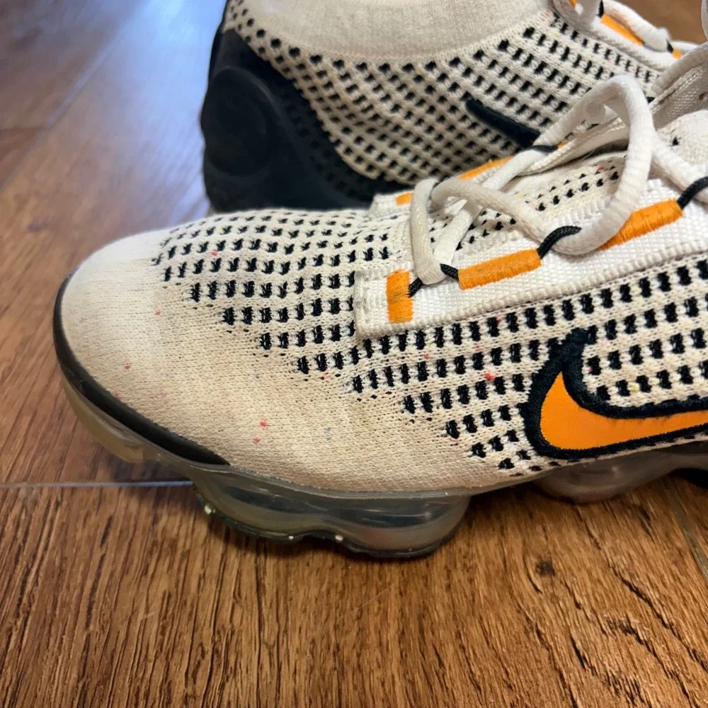 Nike Air VaporMax 2021 Flyknit White Orange DB1550-104 Youth 6.5Y Womens 8